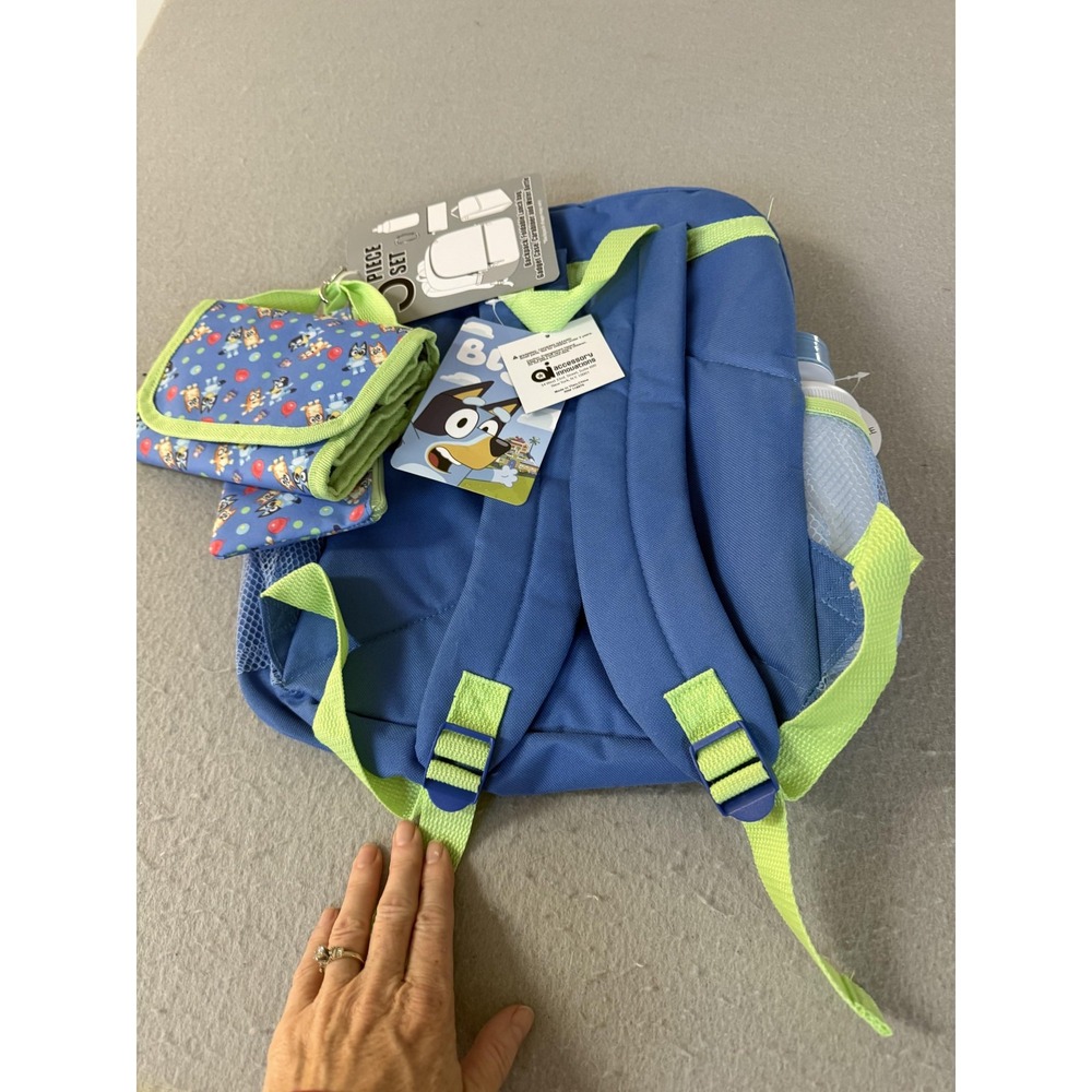 Bluey Kids‎ 5 Piece Backpack Set Lunch Bag Water Bottle Accessory Innovations - Picture 2 of 8